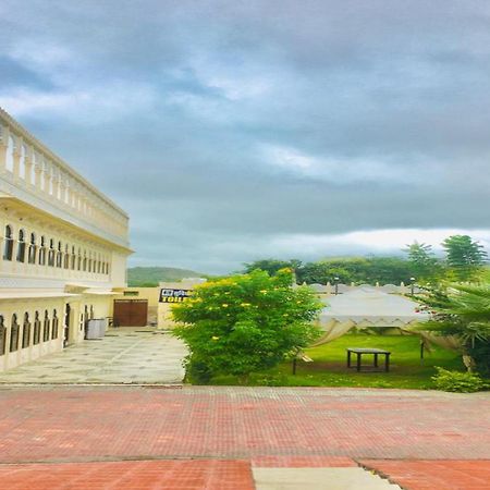 Hotel O The Takhatgarh Resort Nathdwara Exterior photo